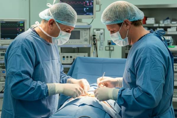 La vanguardia de la cirugía prostética urológica y su vínculo con México